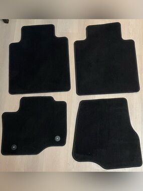Ford Black Carpet Floor Mats Set